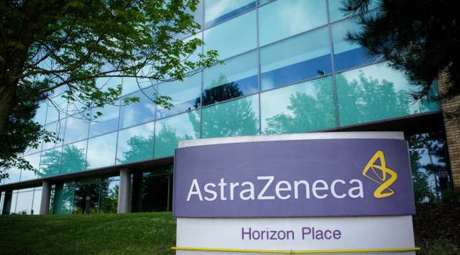 Evropska komisija zaradi težav z dobavo cepiva s tožbo proti AstraZeneci (foto: Xinhua/STA)
