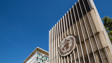V Svetovni zdravstveni organizaciji zaskrbljeni zaradi mehanizma EU pri izvozu cepiva