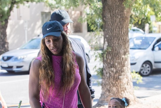 Serena Williams po karanteni s hčerko v živalski vrt, Novak Đoković bos v park