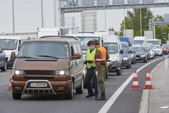 Za vstop v Avstrijo obvezen negativen test tudi za dnevne migrante