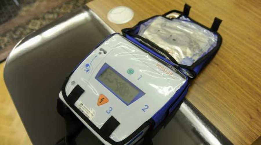 V Goriških Brdih neznanec ukradel pet defibrilatorjev (foto: Nebojša Tejić/STA)