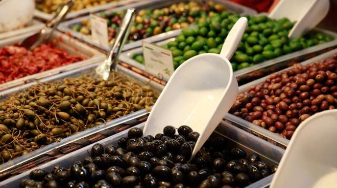 Raziskovalci našli dokaze, da so ljudje uživali vložene olive veliko prej, kot je veljalo doslej (foto: Anže Malovrh/STA)