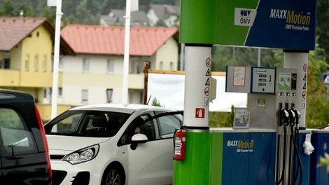 OMV v prodajo 120 bencinskih servisov v Slovenji
