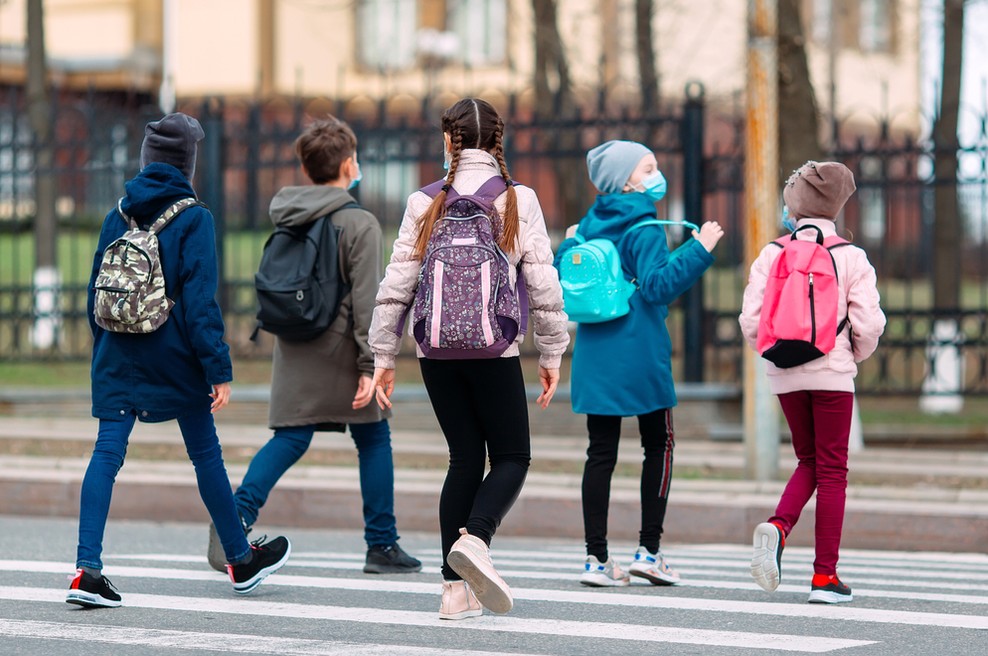 Šole za učence prvega triletja se odpirajo v vsej državi (foto: Shutterstock)