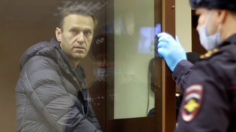 Nov sodni proces proti Alekseju Navalnemu, tokrat zaradi obrekovanja