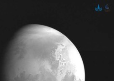 Kitajska sonda poslala na Zemljo prvo fotografijo Marsa