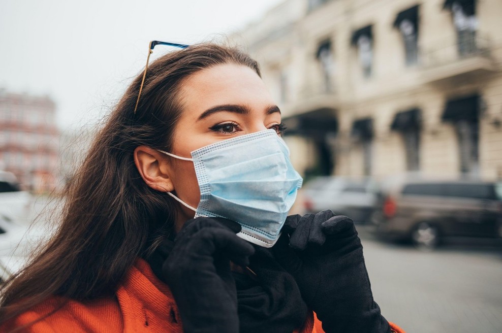 Med petkovimi 17.264 odvzetimi vzorci 990 pozitivnih, umrlo 18 bolnikov (foto: profimedia)