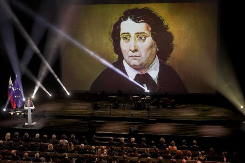 Proslava na predvečer kulturnega praznika le v televizijskem posnetku (foto: STA/Nik Jevšnik)
