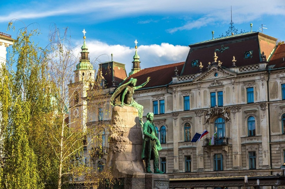 Letošnje praznovanje kulturnega praznika večinoma v digitalnem okolju (foto: profimedia)