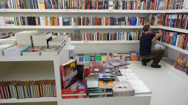 Knjigarne, papirnice in klubski centri Mladinske knjige spet odprti (foto: profimedia)