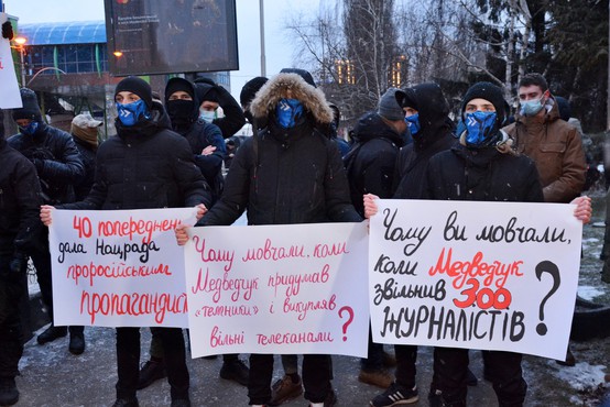 Rusi ne popuščajo in so  v podporo Alekseju Navalnemu kljub mrazu spet na ulicah