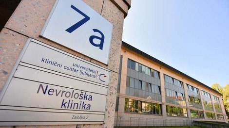 Na nevrološki kliniki v času epidemije manj bolnikov z lažjimi možganskimi kapmi