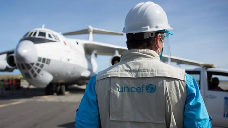 UNICEF in vodilne letalske družbe združujejo moči pri dostavi cepiv po vsem svetu