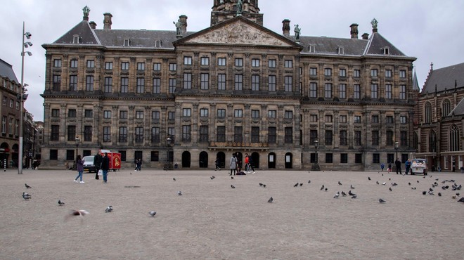 Nizozemsko sodišče vladi odredilo odpravo nočne policijske ure (foto: Profimedia)