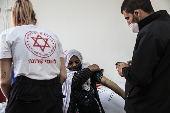 "Cepivo zares zaščiti pred boleznijo kar 94-odstotno," sporočajo iz Izraela