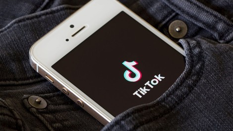 Zoper družbeno omrežje TikTok vložena prijava zaradi več kršitev pravic potrošnikov