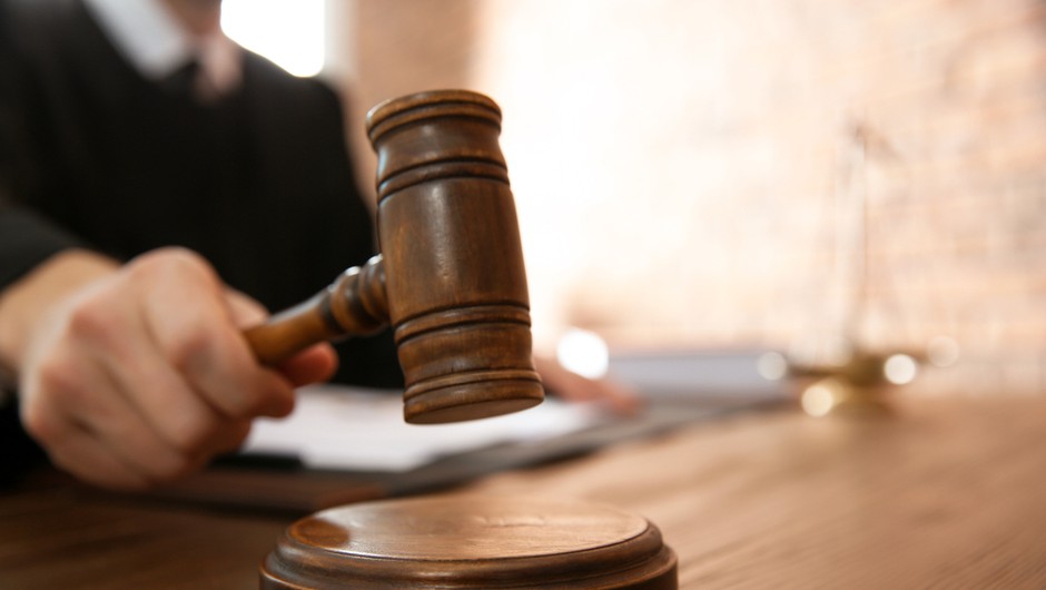 
                            Korupcijska afera v zdravstvu dobiva epilog: Sodišče prvo skupino obtoženih spoznalo za krive (foto: Shutterstock)
