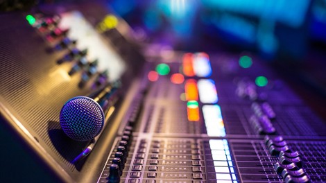 Radio Slovenija spreminja informativne oddaje, Radijski dnevnik po novem na sporedu ob 18.30