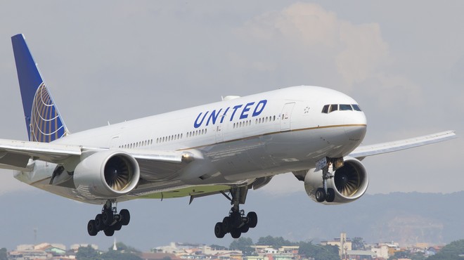 Nov udarec za Boeing, po odpovedi motorja številna letala modela 777 ostajajo prizemljena (foto: Shutterstock)
