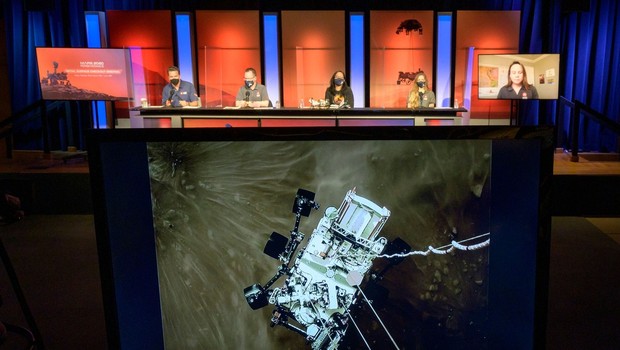 
                            Internet je razvozlal skrivno sporočilo, ki ga je NASA skrila na padalo roverja Perseverance (foto: Profimedia)
