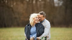 Spletno spoznavanje v teoriji in v praksi – 4 zanimive zgodbe