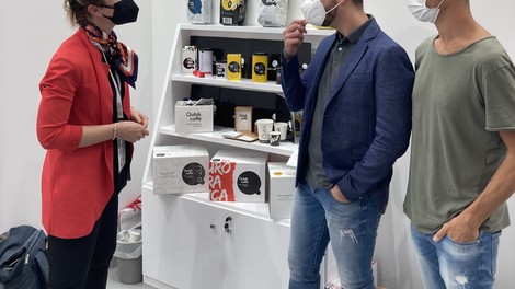 Qubik caffè elitni Dubaj očaral z omamnimi kavnimi aromami