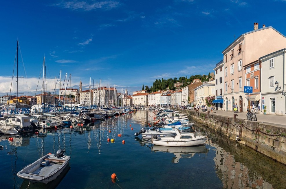 V obalno-kraški regiji je zaradi poslabšanja razmer začel veljati strožji režim (foto: profimedia)