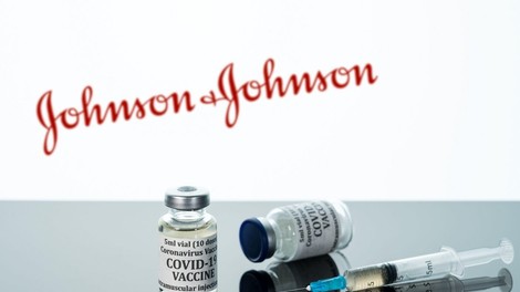 Ameriški svetovalni odbor priporočil izredno uporabo cepiva podjetja Johnson & Johnson