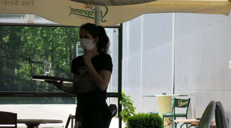 V Avstriji za veliko noč odprtje teras lokalov (foto: Tinkara Zupan/STA)