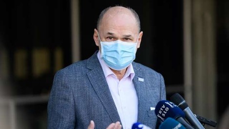 Kacin: Do razlik med posameznimi cepilnimi centri po državi prihaja zaradi različne organiziranosti