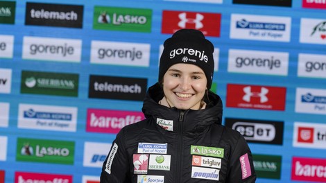 Novo veselje v slovenskem taboru, Nika Križnar bronasta na veliki skakalnici