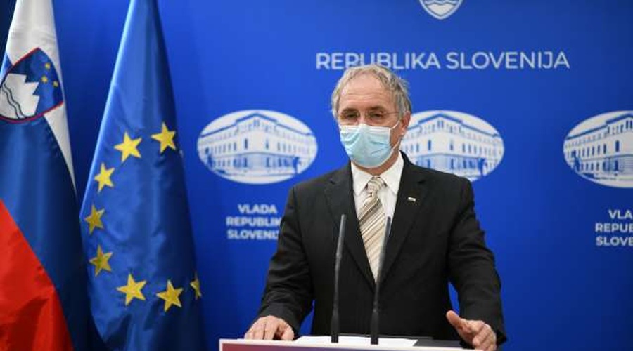 Vlada s ponedeljkom zaostruje pogoje pri prehajanju meja (foto: Tamino Petelinšek/STA)