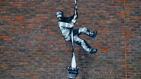 Banksy z objavo na Instagramu potrdil avtorstvo slike pobeglega zapornika