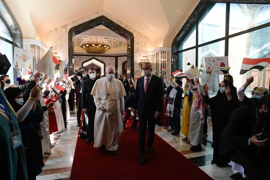 Papež Frančišek in verski poglavar šiitov Ali al Sistani podpirata versko sožitje