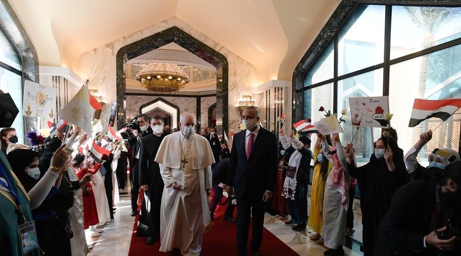 Papež Frančišek in verski poglavar šiitov Ali al Sistani podpirata versko sožitje (foto: profimedia)