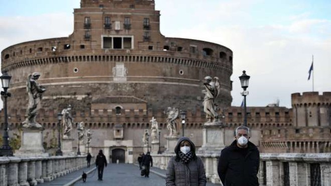 Italija zaostruje ukrepe, Kampanija znova rdeča (foto: Xinhua/STA)