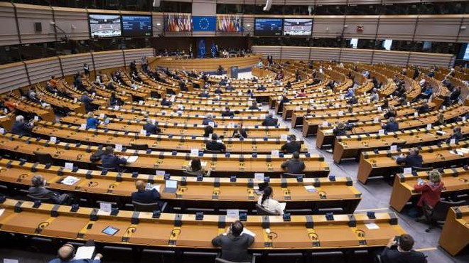 Evropski parlament odvzel imuniteto katalonskim evroposlancem (foto: Thierry Monasse/STA)