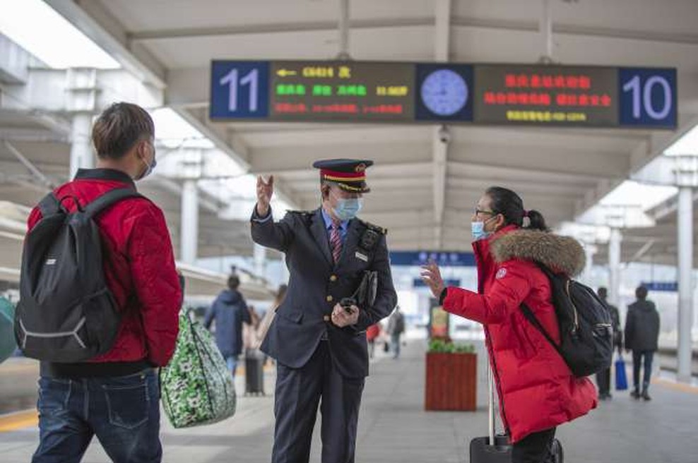 Kitajska uvedla covidni potni list za mednarodna potovanja (foto: Xinhua/STA)