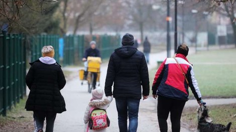 Starši ne smejo otroku izstavljati računov