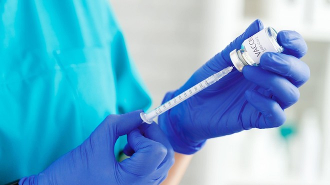 Ema: AstraZenecino cepivo po prvih ugotovitvah ni krivo za smrt v Avstriji (foto: Profimedia)