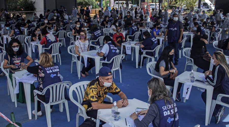 V Braziliji rekordno število umrlih covidnih bolnikov, bolnišnice na robu zloma (foto: Profimedia)
