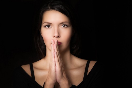 7 spiritualnih prepričanj, ki razumljena narobe opravičujejo zlorabo