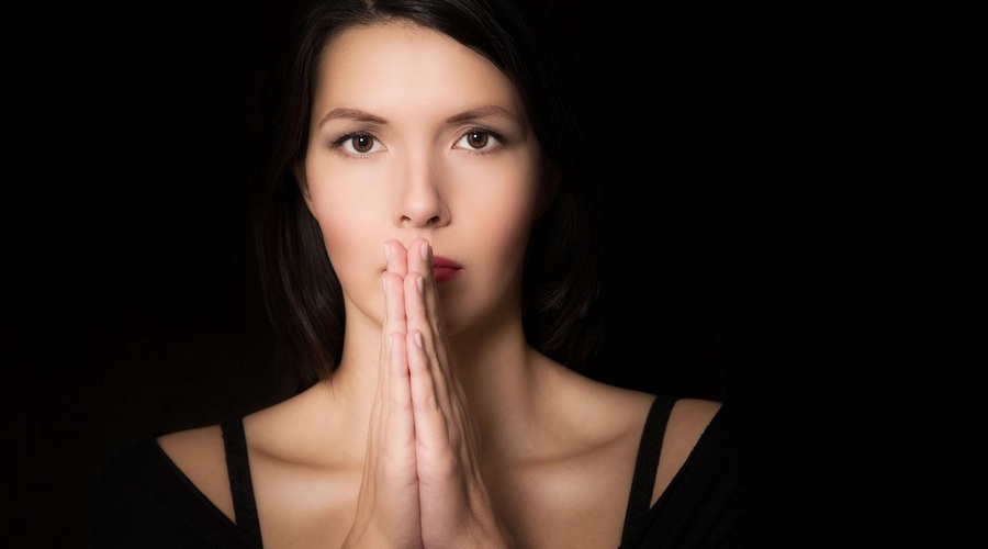 7 spiritualnih prepričanj, ki razumljena narobe opravičujejo zlorabo (foto: profimedia)