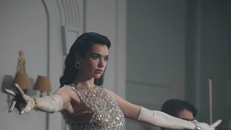 Nedeljska podelitev grammyjev na petih odrih, ki jih bodo po vsakem nastopu razkužili