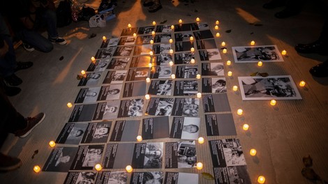 V Mjanmaru med protestom zaprli tudi novinarja nemške agencije dpa