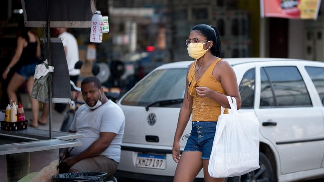 Brazilija po številu okužb in smrti prehitela Indijo in zaostaja le za ZDA (foto: profimedia)