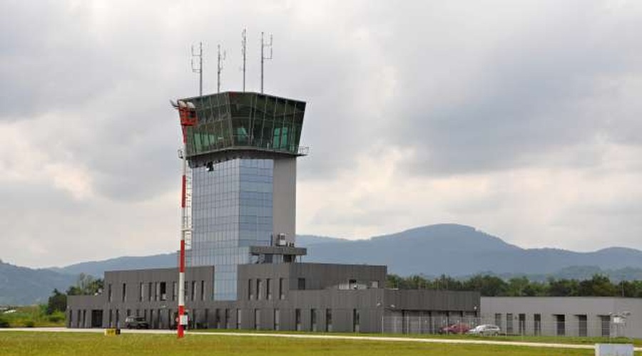 Prva faza prenove letališča Cerklje ob Krki bo letos končana (foto: Rasto Božič/STA)