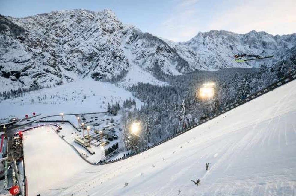 Planica vnovič brez gledalcev, načrtovan pozitiven poslovni rezultat (foto: Nebojša Tejić/STA)