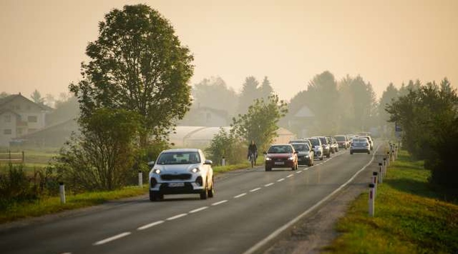 Na delo v drugo občino lani odhajala vsaka druga delovno aktivna oseba (foto: Nebojša Tejić/STA)