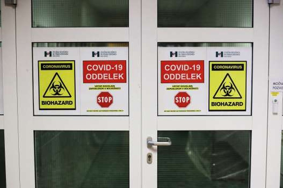 Carotta: Zaradi slabšanja epidemiološkega stanja so vse bolnišnice spet covidne bolnišnice (foto: Daniel Novakovič/STA)